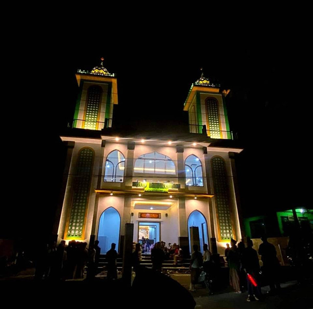 Masjid Baiturrahman, Kampung Islam Bugis Angantiga