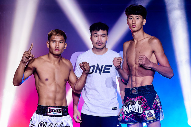 Kulabdam (kiri) akan menghadapi Nabil Anane (kanan) dalam laga Muay Thai di puncak ONE Friday Fights 69 pada Jumat (5/7/2024). Foto: ONE Championship