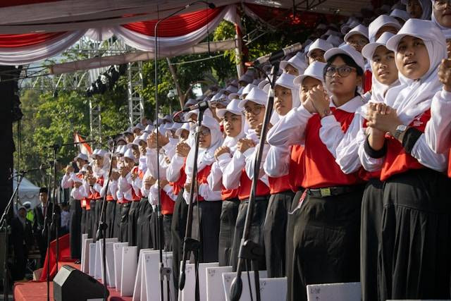 Ilustrasi pencipta lagu 17 Agustus. Sumber: Unsplash/Hobi industri