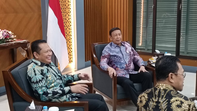 Pertemuan tertutup silaturahmi kebangsaan Bamsoet dengan Wiranto dan pimpinan Wantimpres lainnya di Kantor Wantimpres, Gambir, Jakpus, Jumat (5/7). Foto: Thomas Bosco/kumparan