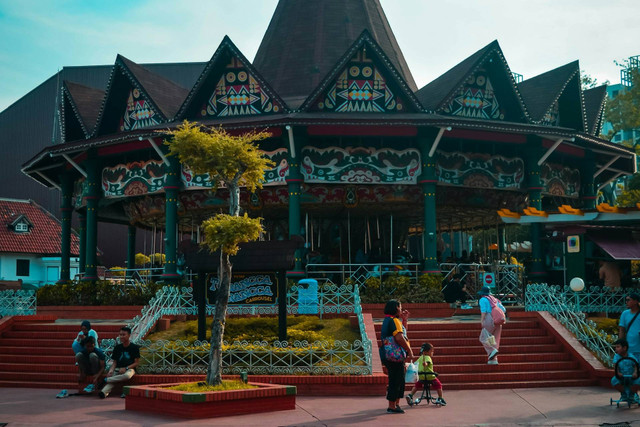 Bianglala Dufan. Foto hanya ilustrasi, bukan tempat sebenarnya. Sumber: Unsplash/Syahril Fadillah