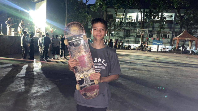 Ridho, skater muda berprestasi asal Bandung. Foto: Uyun Mubin