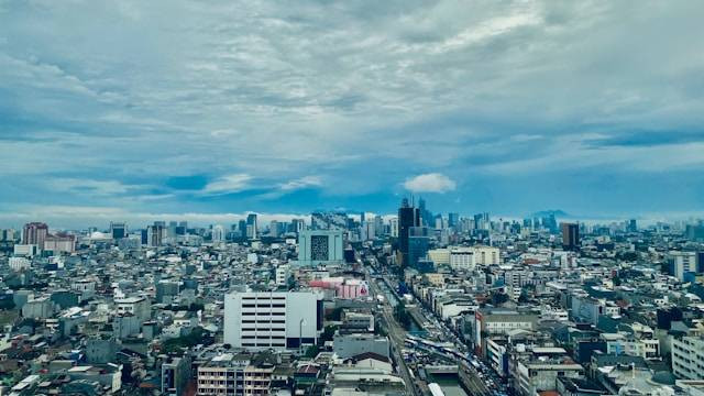 Titik tengah Jakarta, foto hanya ilustrasi, bukan tempat sebenarnya: Unsplash/Agung Vitrama