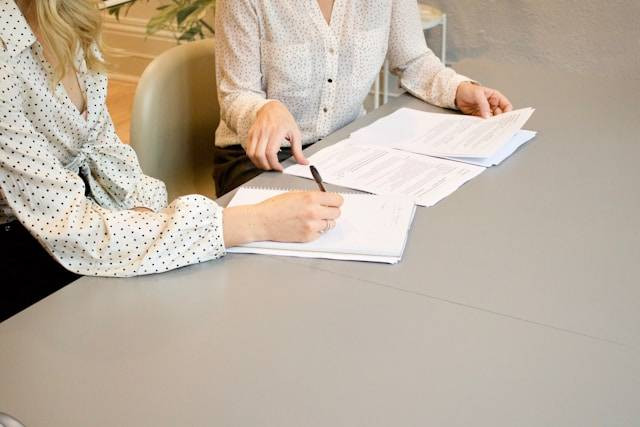 Contoh Proposal Pengajuan Dana Kegiatan Organisasi. Foto hanya ilustrasi. Sumber foto: Unsplash/Gabrielle