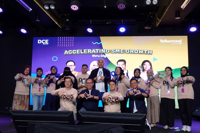 Para pendiri UMKM mengikuti program Telkomsel DCE 2024 di Bandung, pada Kamis, 4 Juli 2024. Foto: Telkomsel