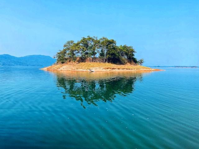 Pulau Kembang. Foto hanya ilustrasi, bukan tempat sebenarnya. Sumber: Unsplash/Nicki Wu