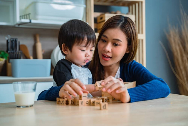 Ilustrasi mainan edukatif untuk anak. Foto: P Stock/Shutterstock