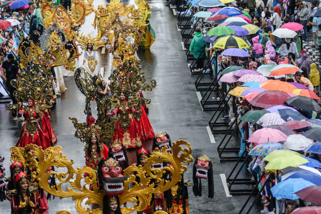 Ilustrasi karnaval. Foto: Novrian Arbi/ANTARA FOTO