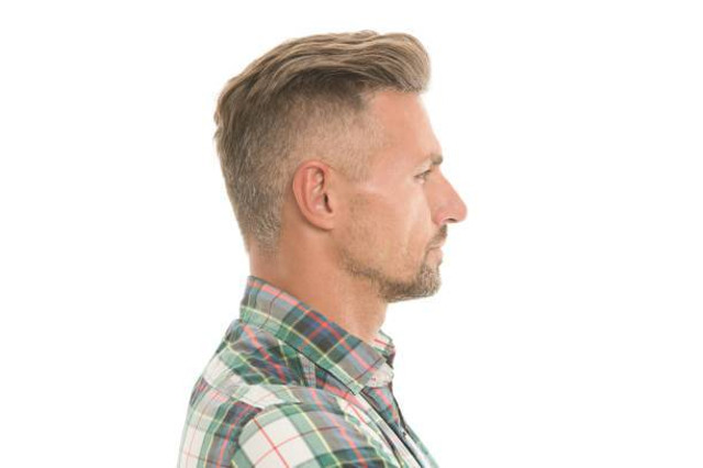 Ilustrasi Perbedaan Undercut Dan Pompadour, Foto: Unsplash/photosvit.