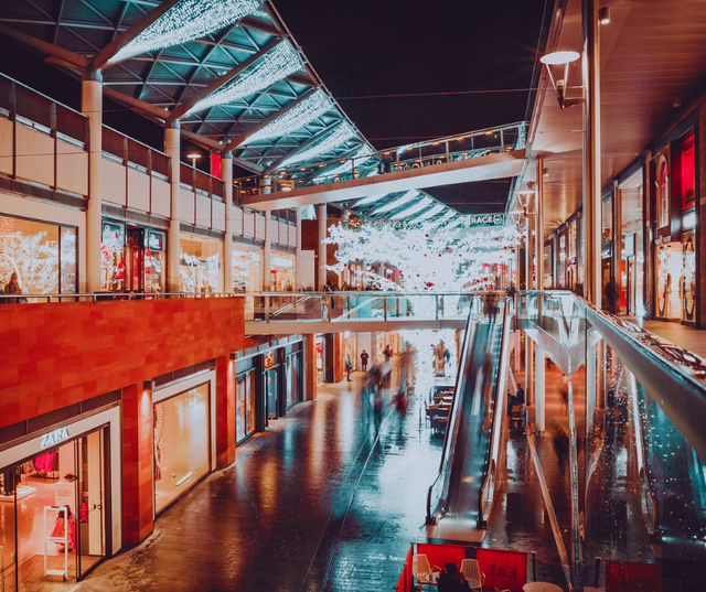 Wisata indoor jogja. Foto hanya ilustrasi, bukan tempat yang sebenarnya. Sumber: Unsplash/Carl Raw