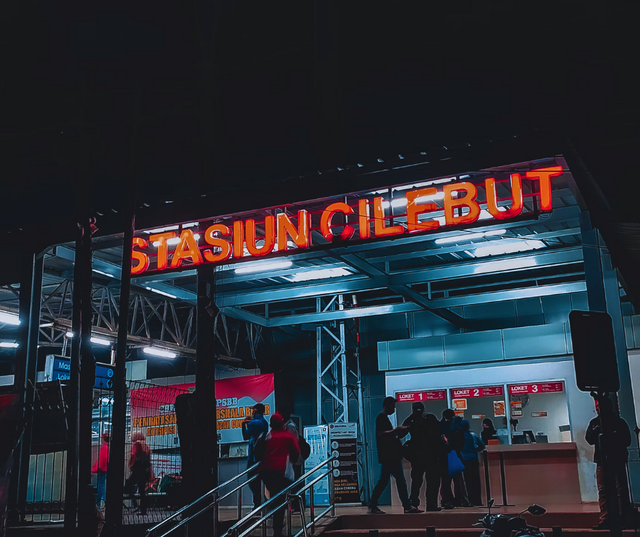 Tempat wisata dekat dengan stasiun cilebut. Sumber: Unsplash/Frn_Umr