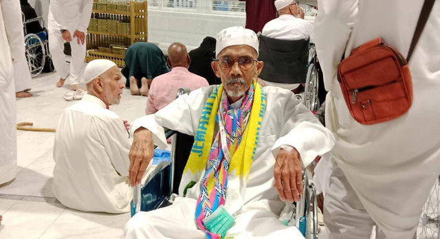 Almarhum Mahmud saat menunaikan ibadah haji. Jemaah haji asal Mempawah, Mahmud bin Supu' Ahmad meninggal dalam perjalanan dari Makkah menuju Madinah. Foto: Dok. Istimewa