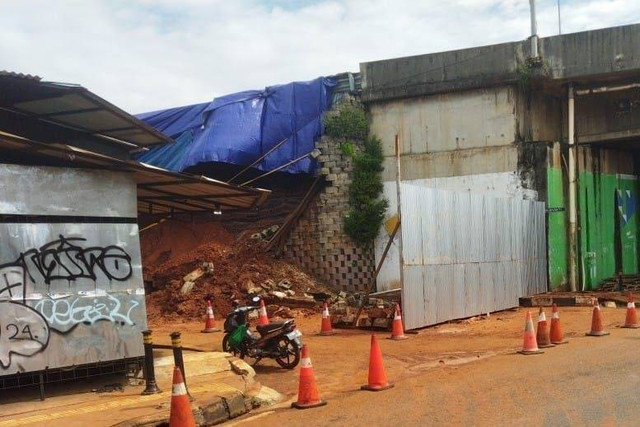 Kondisi terkini tanggul longsor di Pesanggrahan, Jakarta Selatan, Minggu (7/7/2024). Foto: BPBD DKI Jakarta