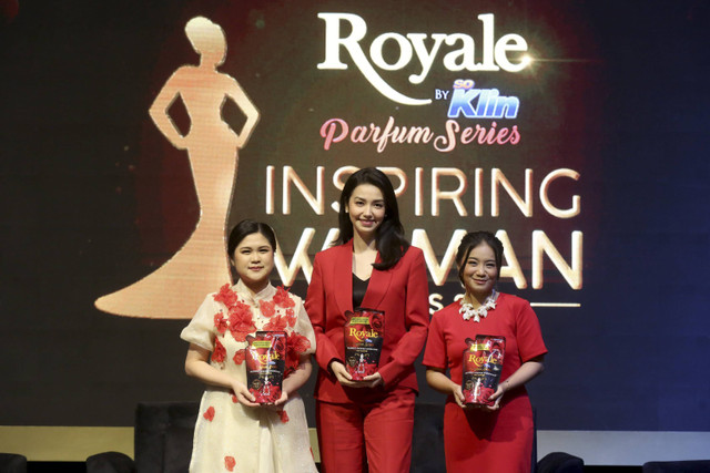 Acara penganugerahan Royale Inspiring Women Awards 2024 oleh Royale Parfum Series by SoKlin di Thamrin Nine Ballroom, Jakarta Pusat, Rabu (3/7/2024). Foto: Dok. Royale Parfum Series by SoKlin