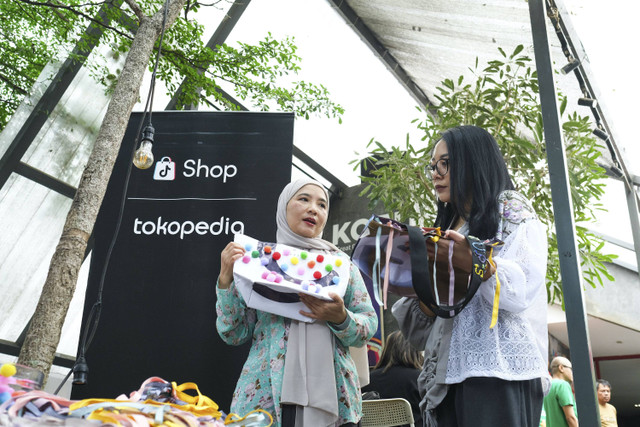 Konferensi pers Tren Belanja Online Jawa Barat bersama Tokopedia dan ShopTokopedia di Bandung, Kamis (13/6/2024).  Foto: Dok. Image Dynamics