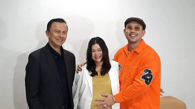 Konferensi pers kehamilan anak pertama istri Denny Sumargo, Olivia Allan di Kawasan Kemang, Jakarta Selatan. Foto: Aprilandika Pratama/kumparan