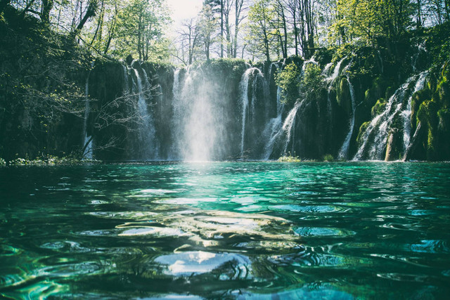 Tempat wisata di Sukabumi yang lagi hits 2024. Foto hanya ilustrasi, bukan tempat sebenarnya. Sumber: Unsplash/ Jonatan Pie. 