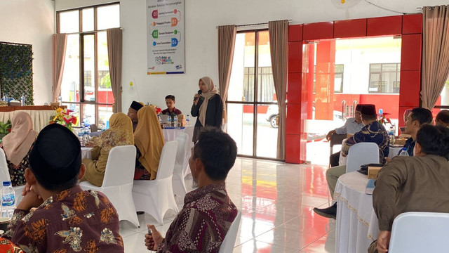 Pelatihan Kepala SMK di Ponorogo oleh prodi S1 Manajemen Pendidikan FIP Unesa.