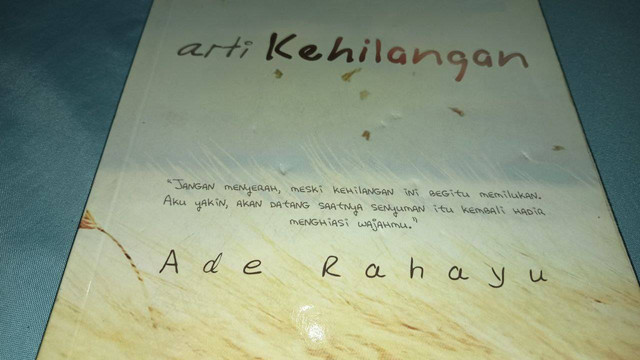 Cover Novel Arti Kehilangan, Senin (08 Juli 2024). Sumber: dokumentasi pribadi.