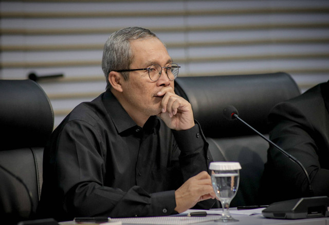 Wakil Ketua KPK Alexander Marwata dalam konferensi pers di Gedung Merah Putih Komisi Pemberantasan Korupsi (KPK), Jakarta, Selasa (9/7/2024). Foto: Jamal Ramadhan/kumparan