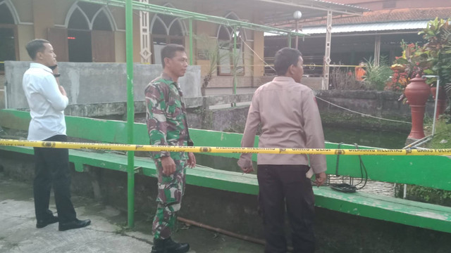 Kolam tempat Fajar Nugroho (18), Ketua OSIS SMAN 1 Cawas Klaten, tewas tersetrum saat diprank ultah. Foto: kumparan