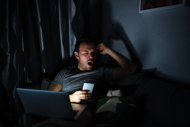 Ilustrasi Revenge Bedtime Procrastination. Sumber foto: Freepik