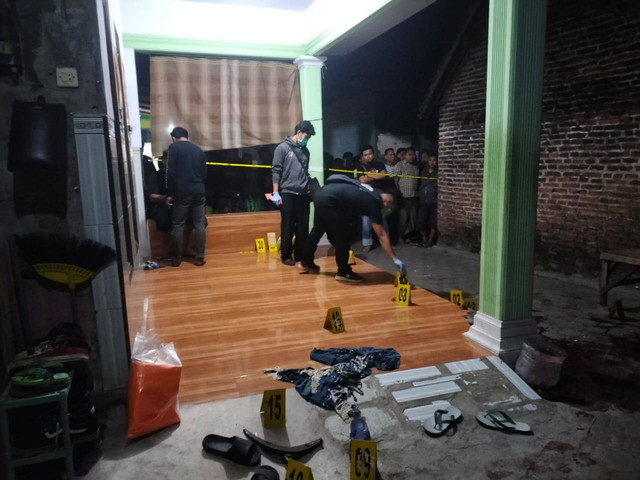 Lokasi pembunuhan Murdiono (29), pria warga Rohkepuh, Desa Beji, Kecamatan Beji, Kabupaten Pasuruan, oleh kakak beradik bernama Abdul Rosyid (28) dan Andur Rohman (26). Foto: Polres Pasuruan