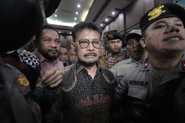 Ekspresi eks Mentan SYL usai sidang vonis di Pengadilan Tindak Pidana Korupsi, Jakarta, Kamis (11/7/2024). Foto: Jamal Ramadhan/kumparan