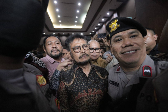 Ekspresi eks Mentan SYL usai sidang vonis di Pengadilan Tindak Pidana Korupsi, Jakarta, Kamis (11/7/2024). Foto: Jamal Ramadhan/kumparan