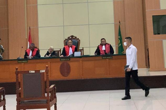 Terdakwa Yudha Arfandi hadiri sidang kasus pembunuhan Dante di PN Jakarta Timur, Kamis (11/7). Foto: Giovanni/kumparan