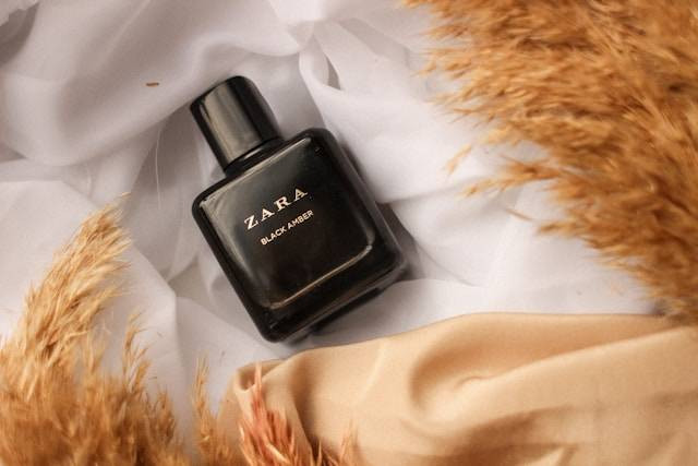 Ilustrasi Daftar Parfum Zara untuk Pria. Foto: dok. Unsplash/Lena Myzovets