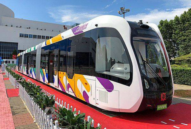 Kereta otonom atau kereta tanpa rel (Autonomous Rail Rapid Transit/ART) dijadwalkan tiba di Ibu Kota Nusantara (IKN) pada akhir Juli 2024. Foto: Kemenhub