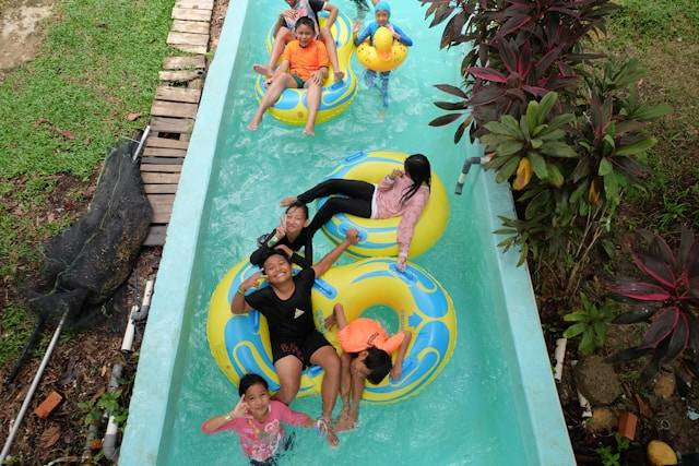 Waterpark murah Jakarta, foto hanya ilustrasi, bukan tempat sebenarnya: Unsplash/Yoga Sukma 🇮🇩