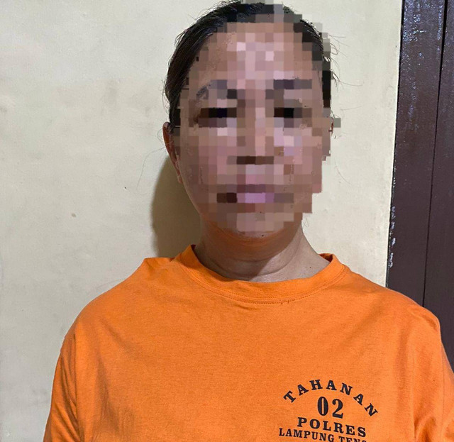 Oknum bidan yang berhasil diamankan Polisi. | Foto: Dok Humas Polres Lampung Tengah