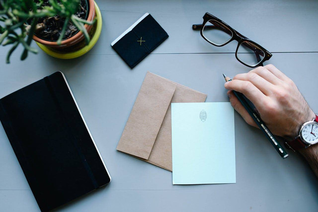 Ilustrasi Contoh Surat untuk Kakak OSIS MPLS Lucu. Sumber: Pexels/Pixabay