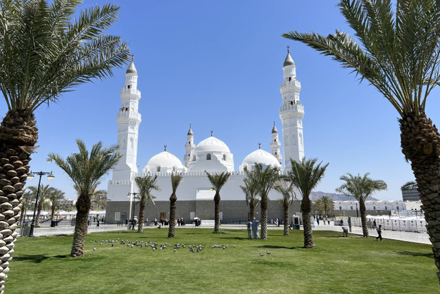 Masjid Quba, masjid pertama yang dibangun Nabi Muhammad saat hijrah dari Makkah ke Madinah. Foto: Salmah Muslimah/kumparan