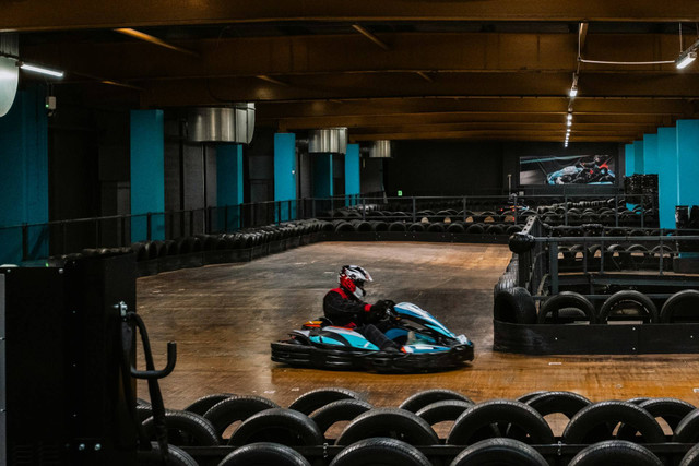 Gogo Karting Puri Indah Mall. Foto hanya ilustrasi, bukan tempat sebenarnya. Sumber: Unsplash/samuel regan asante