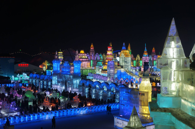 Ilustrasi Harbin Ice & Snow World Festival di Harbin, China. Foto: Shutterstock