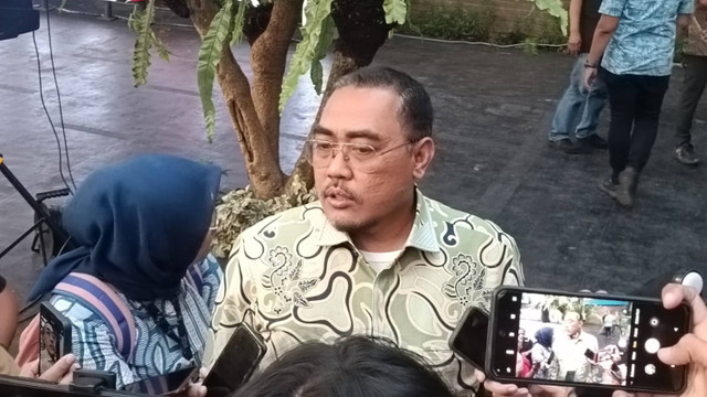 Wakil Ketua MPR RI, Jazilul Fawaid saat diwawancarai wartawan di kantor DPP Partai Demokrat, Menteng, Jakarta Pusat, Selasa (16/7/2024). Foto: Fadlan Nuril Fahmi/kumparan