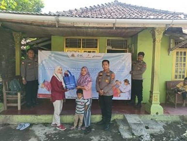 Pertamina EP Jatibarang Field dan Polres Indramayu distribusikan paket makanan tambahan (PMT) untuk anak-anak demi dukung tumbuh kembang yang optimal. (Foto: Istimewa)