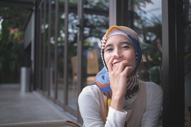 Resto view bagus di Bogor. Foto hanyalah ilustrasi, bukan tempat yang sebenarnya. Sumber: Unsplash/Ruhbi Sutisna