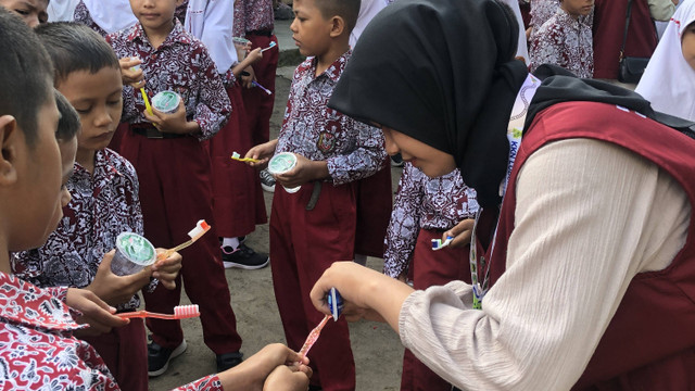 Proses Pemberian Pasta Gigi, Sumber: Dokumentasi Pribadi