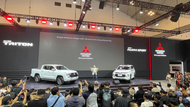 PT Mitsubishi Motors Krama Yudha Sales Indonesia (MMKSI) memperkenalkan All New Mitsubishi Triton di GIIAS 2024, ICE BSD, Tangerang, Rabu (17/7/2024). Foto: Sena Pratama/kumparan