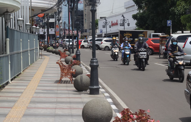 jalan cipaganti bandung. Foto hanya ilustrasi, bukan tempat sebenarnya.Sumber: Unsplash/Erik Setia Murdani