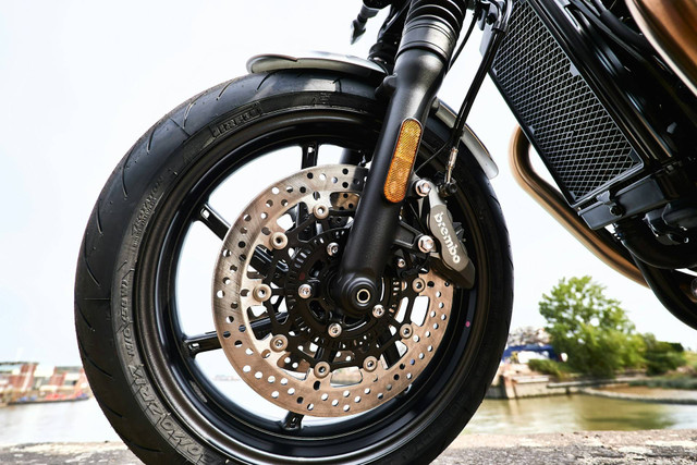 Ilustrasi shockbreaker depan moto.r Foto: Unsplash