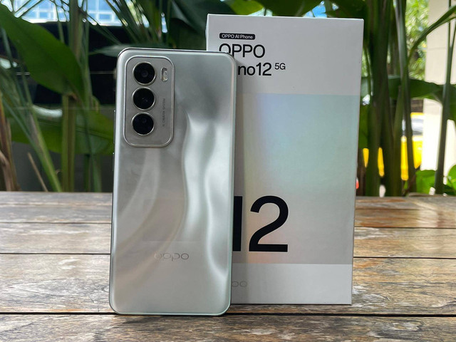 Oppo Reno 12. Foto: Habib Allbi Ferdian/kumparan