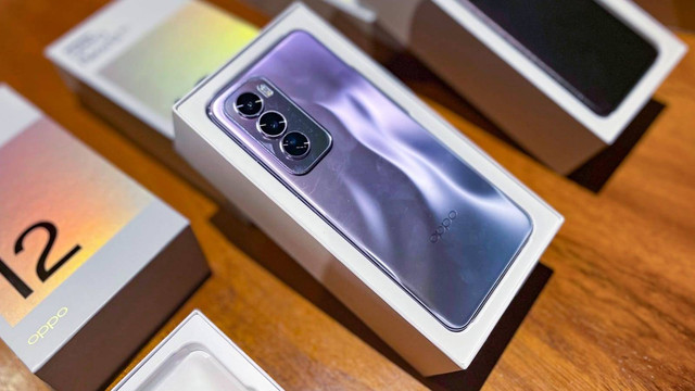 Oppo Reno 12. Foto: Habib Allbi Ferdian/kumparan