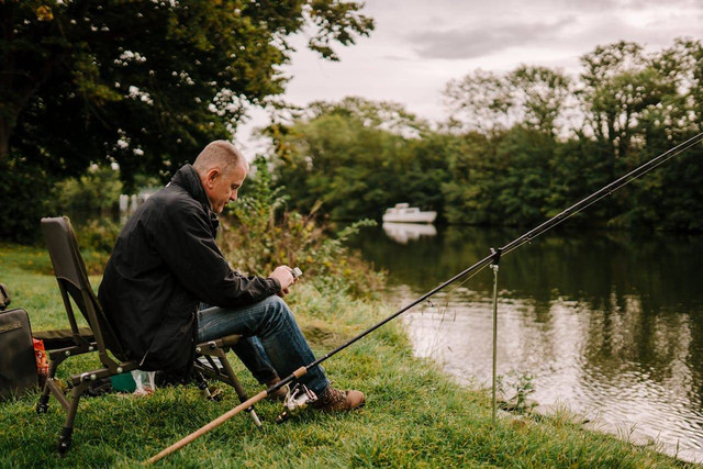 ilustrasi spot mancing di sungai (Pexels)