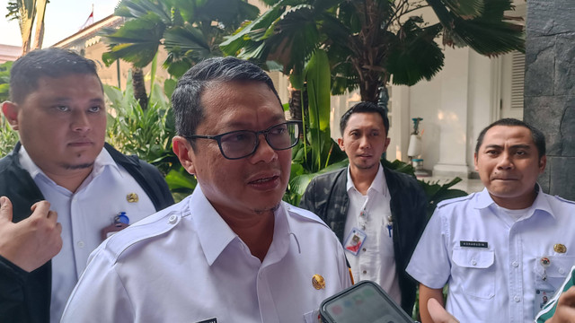 Kadis Dukcapil DKI Jakarta sekaligus plt Kadisdik DKI, Budi Awaluddin saat dijumpai di Balai Kota DKI Jakarta, Rabu (17/7). Foto: Thomas Bosco/kumparan