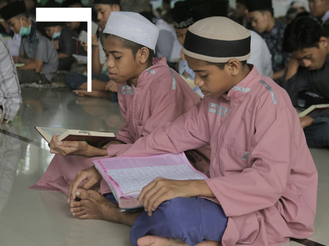 Ilustrasi materi fiqih kelas 2 MI semester 1. Sumber: unsplash.com/SamSul.